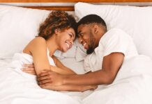 9 pequenos esforços que você deve fazer todos os dias quando está em um relacionamento Quer ter construir um relacionamento e duradouro?Faça esses pequenos esforços diários então.